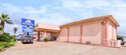 Americas Best Value Inn Clute Lake Jacks Exterior