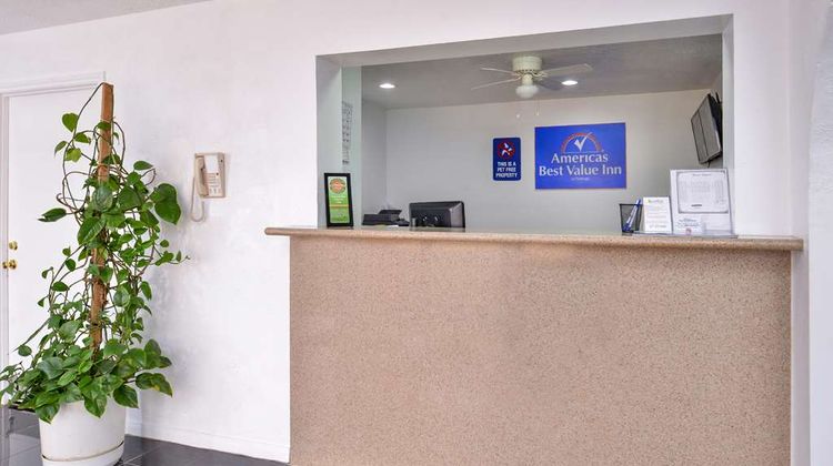 Americas Best Value Inn Clute Lake Jacks Lobby