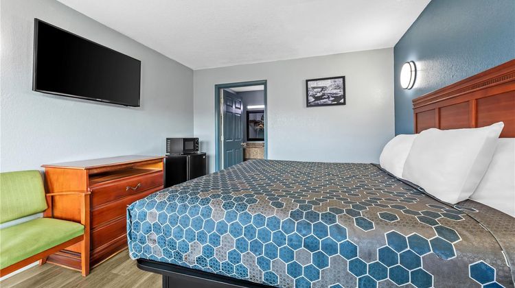 Americas Best Value Inn Indianola Room