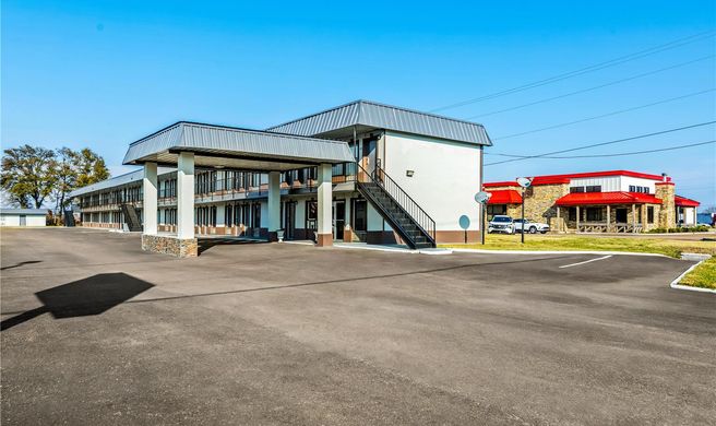 Americas Best Value Inn Indianola Exterior