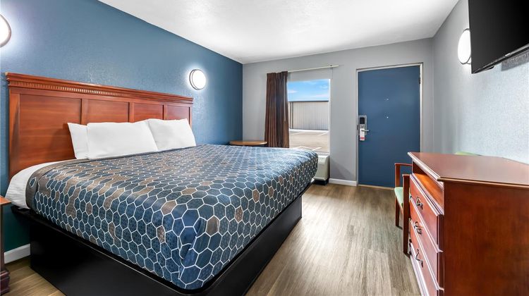 Americas Best Value Inn Indianola Room