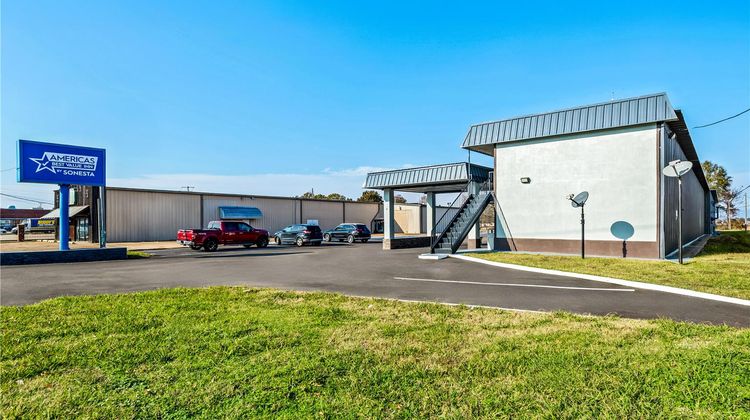 Americas Best Value Inn Indianola Exterior