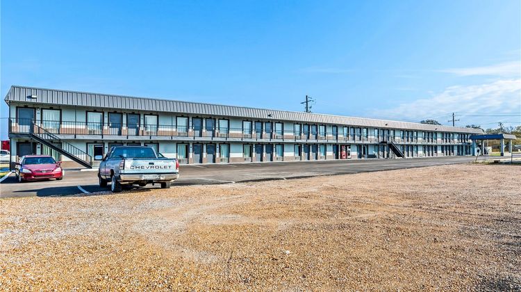 Americas Best Value Inn Indianola Exterior