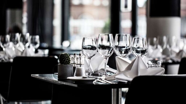 <b>Hotel Kolding Restaurant</b>. Images powered by <a href="https://iceportal.shijigroup.com/" title="IcePortal" target="_blank">IcePortal</a>.