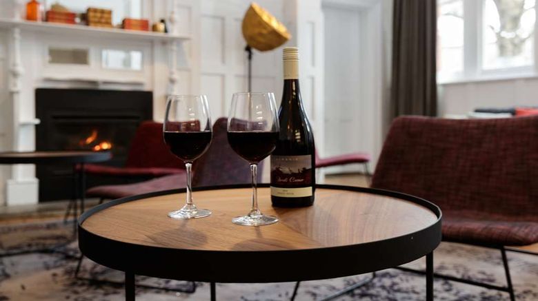 <b>Rydges Hotel Hobart Restaurant</b>. Images powered by <a href="https://iceportal.shijigroup.com/" title="IcePortal" target="_blank">IcePortal</a>.