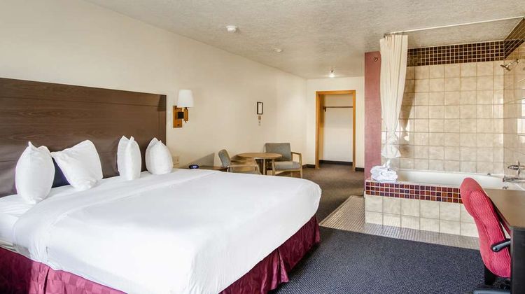 Americas Best Value Inn, Fort Collins Suite