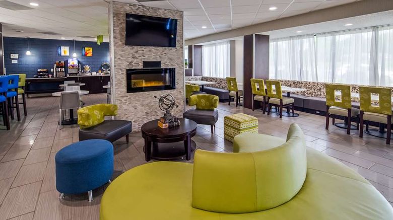 <b>Best Western Plus Hanes Mall Hotel Lobby</b>. Images powered by <a href="https://iceportal.shijigroup.com/" title="IcePortal" target="_blank">IcePortal</a>.