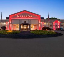 Ramada by Wyndham Whitehall/Allentown Exterior