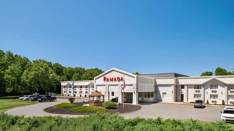 Ramada by Wyndham Whitehall/Allentown Exterior