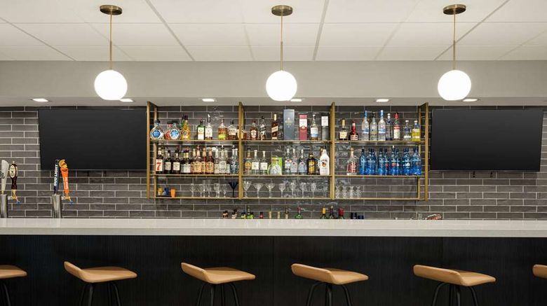 <b>Ramada by Wyndham Whitehall/Allentown Restaurant</b>. Images powered by <a href="https://iceportal.shijigroup.com/" title="IcePortal" target="_blank">IcePortal</a>.