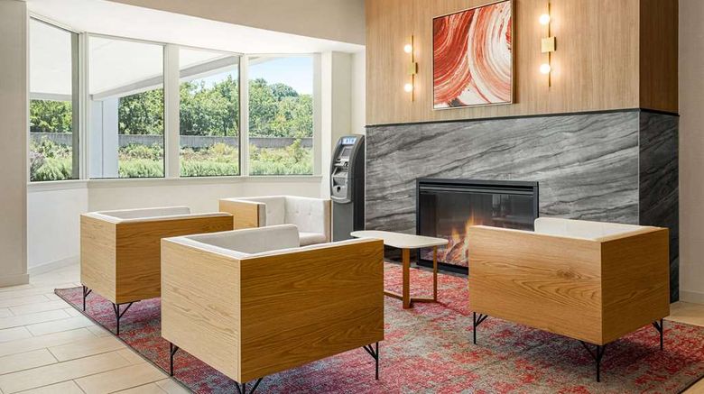 <b>Ramada by Wyndham Whitehall/Allentown Lobby</b>. Images powered by <a href="https://iceportal.shijigroup.com/" title="IcePortal" target="_blank">IcePortal</a>.