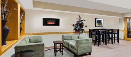 Ramada Marquette Lobby