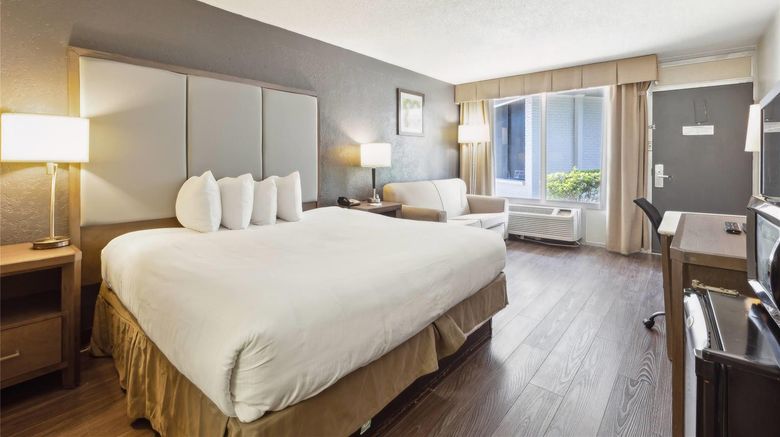 <b>Ramada Houma Room</b>. Images powered by <a href="https://iceportal.shijigroup.com/" title="IcePortal" target="_blank">IcePortal</a>.