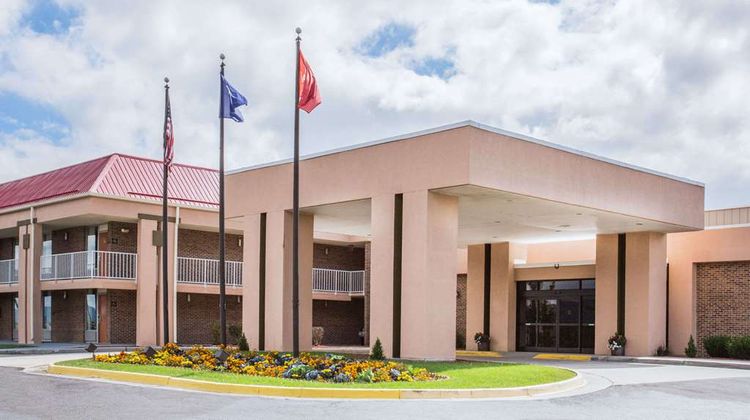 Ramada by Wyndham Wytheville Exterior