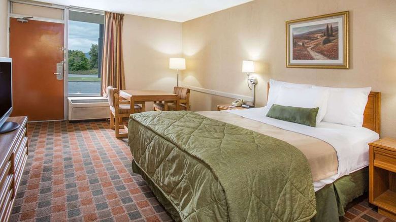 <b>Ramada by Wyndham Wytheville Room</b>. Images powered by <a href="https://iceportal.shijigroup.com/" title="IcePortal" target="_blank">IcePortal</a>.