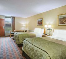 Ramada by Wyndham Wytheville Room