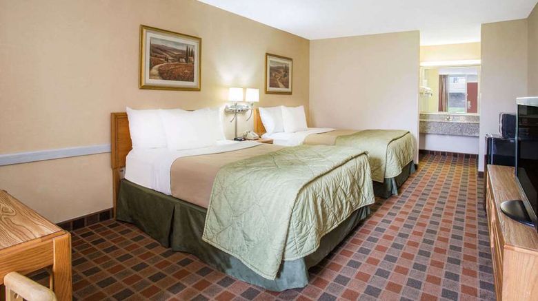 <b>Ramada by Wyndham Wytheville Room</b>. Images powered by <a href="https://iceportal.shijigroup.com/" title="IcePortal" target="_blank">IcePortal</a>.
