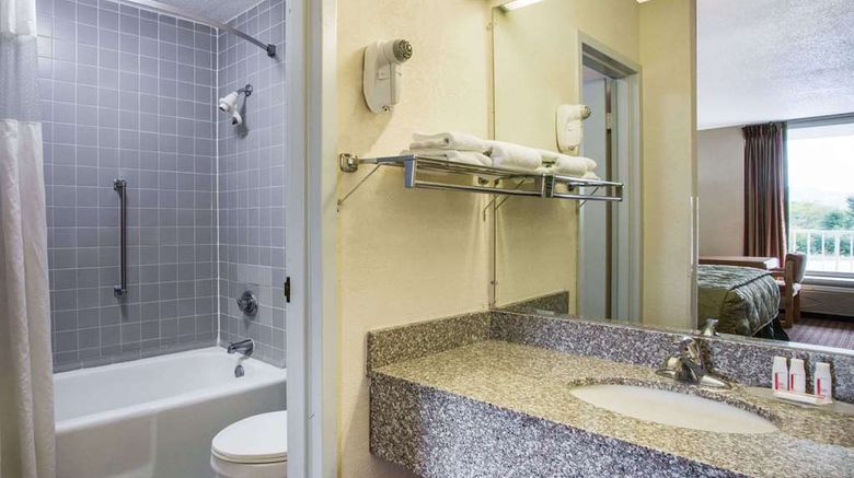 <b>Ramada by Wyndham Wytheville Room</b>. Images powered by <a href="https://iceportal.shijigroup.com/" title="IcePortal" target="_blank">IcePortal</a>.