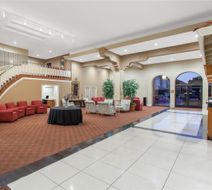 Ramada Fresno Near Cal State Lobby
