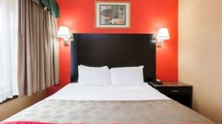 Ramada Newburgh/West Point Suite
