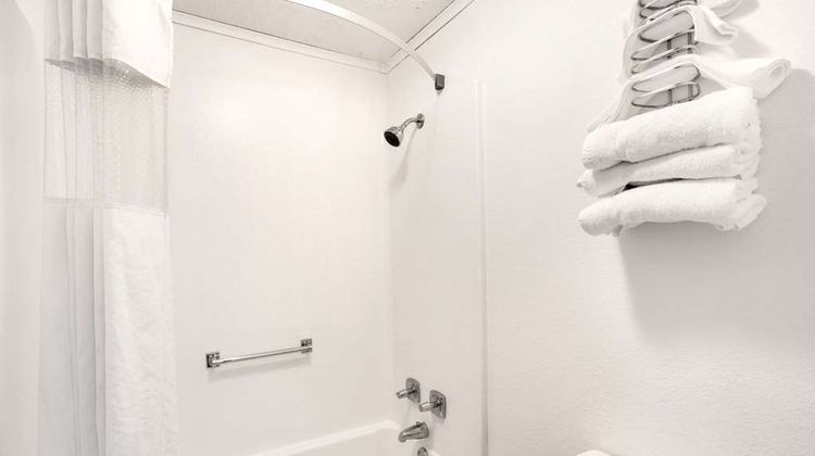 Howard Johnson Express Inn - Wilmington Room