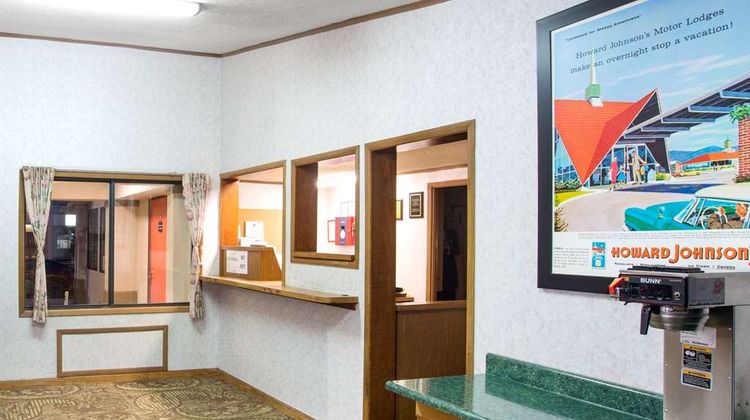 Howard Johnson Express Inn - Wilmington Lobby