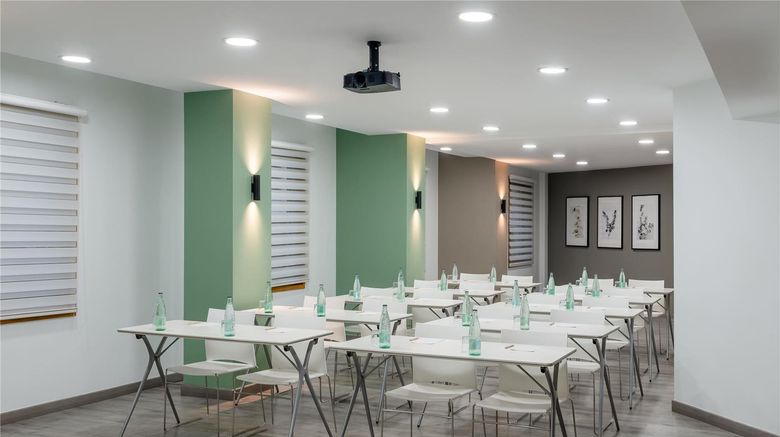 <b>Hotel Elche Centro Affiliated by Melia Meeting</b>. Images powered by <a href="https://iceportal.shijigroup.com/" title="IcePortal" target="_blank">IcePortal</a>.