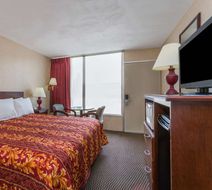 Ramada Limited Norfolk Room