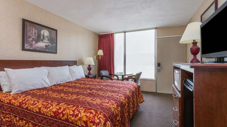 Ramada Limited Norfolk Room