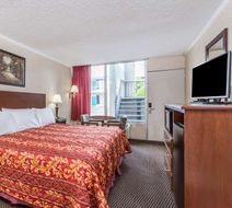 Ramada Limited Norfolk Room