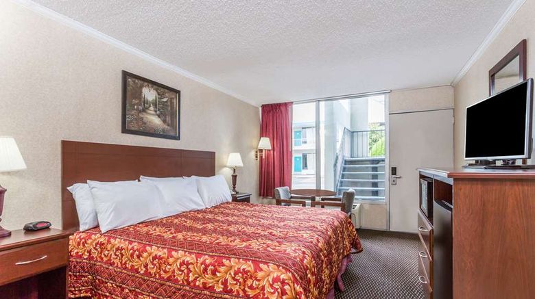 <b>Ramada Limited Norfolk Room</b>. Images powered by <a href="https://iceportal.shijigroup.com/" title="IcePortal" target="_blank">IcePortal</a>.