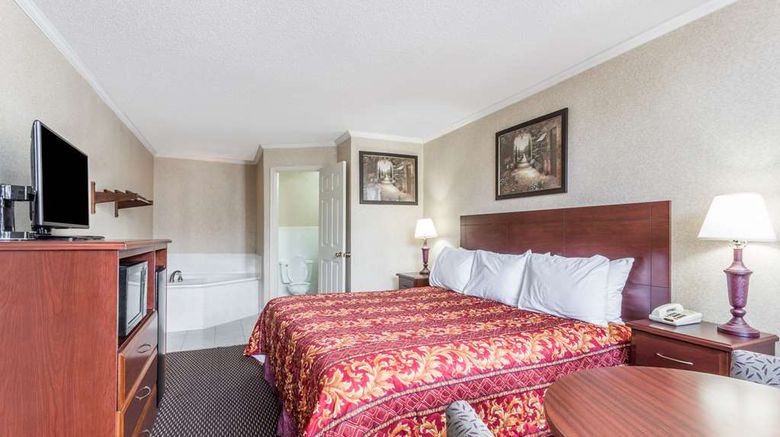 <b>Ramada Limited Norfolk Room</b>. Images powered by <a href="https://iceportal.shijigroup.com/" title="IcePortal" target="_blank">IcePortal</a>.