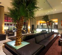 Ramada Plaza West Hollywood Hotel/Suites Lobby