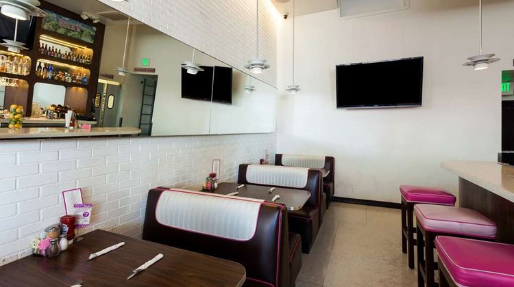 Ramada Plaza West Hollywood Hotel/Suites Restaurant