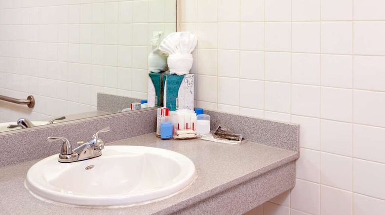 <b>Ramada Plaza West Hollywood Hotel/Suites Room</b>. Images powered by <a href="https://iceportal.shijigroup.com/" title="IcePortal" target="_blank">IcePortal</a>.