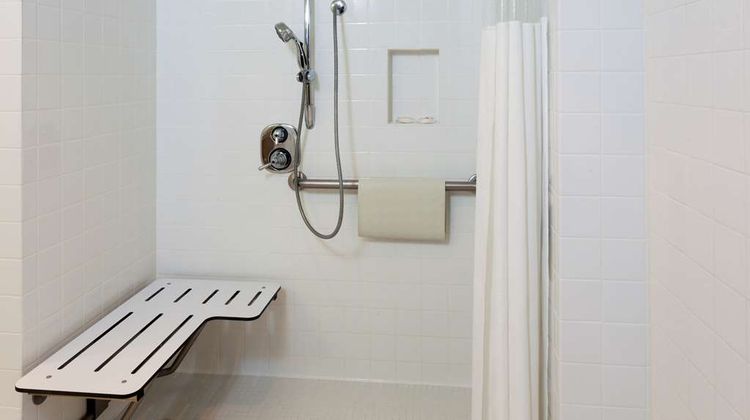 Ramada Plaza West Hollywood Hotel/Suites Room