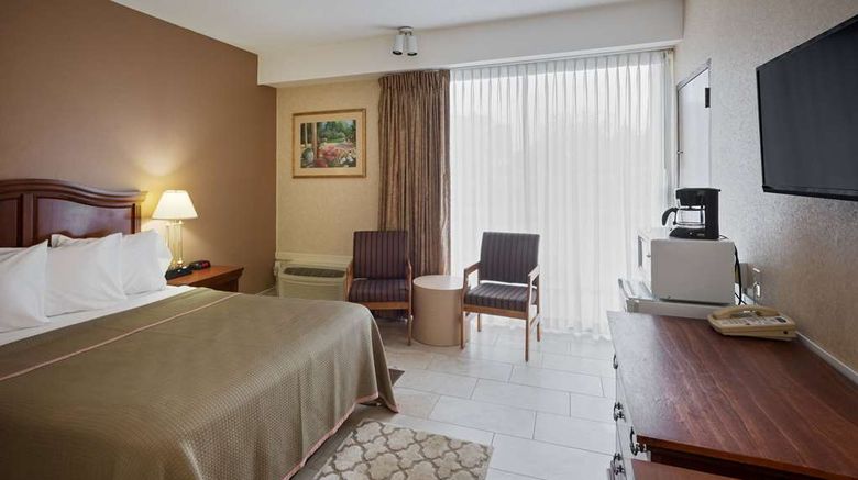 <b>Howard Johnson Hotel - Toms River Room</b>. Images powered by <a href="https://iceportal.shijigroup.com/" title="IcePortal" target="_blank">IcePortal</a>.