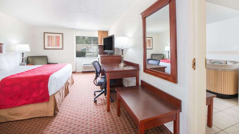 <b>Ramada Enid Suite</b>. Images powered by <a href="https://iceportal.shijigroup.com/" title="IcePortal" target="_blank">IcePortal</a>.
