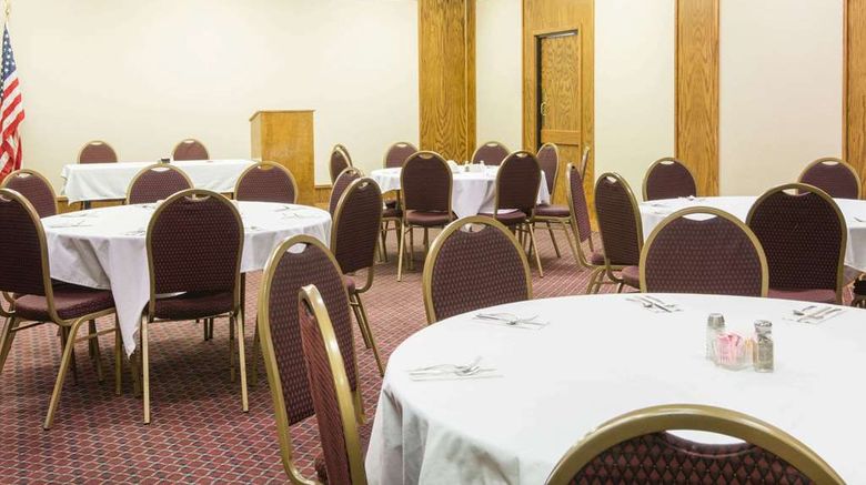 <b>Ramada Enid Ballroom</b>. Images powered by <a href="https://iceportal.shijigroup.com/" title="IcePortal" target="_blank">IcePortal</a>.