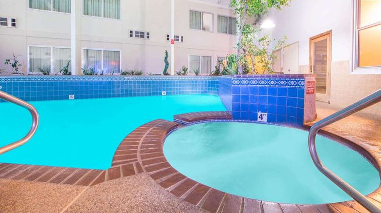 <b>Ramada Enid Pool</b>. Images powered by <a href="https://iceportal.shijigroup.com/" title="IcePortal" target="_blank">IcePortal</a>.
