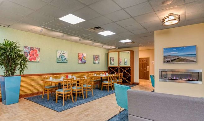 Ramada Plaza Nags Head Oceanfront Lobby