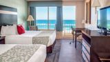 Ramada Plaza Nags Head Oceanfront Room