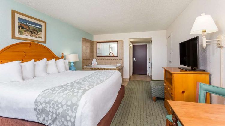 Ramada Plaza Nags Head Oceanfront Suite