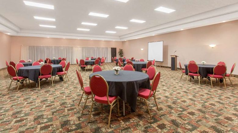 <b>Ramada St George Meeting</b>. Images powered by <a href="https://iceportal.shijigroup.com/" title="IcePortal" target="_blank">IcePortal</a>.