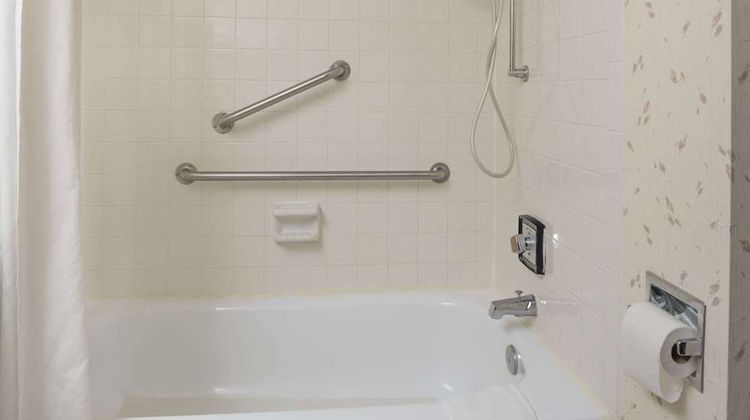 Ramada Grand Forks Room