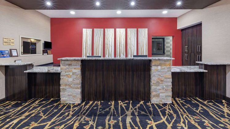 Ramada Grand Forks Lobby