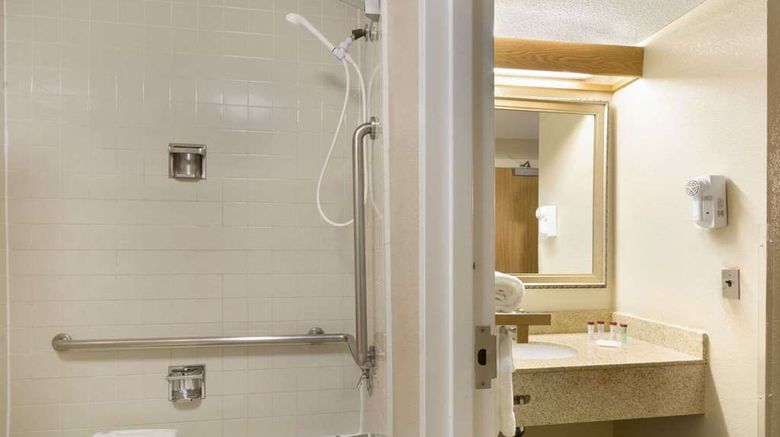 <b>Ramada Raleigh Room</b>. Images powered by <a href="https://iceportal.shijigroup.com/" title="IcePortal" target="_blank">IcePortal</a>.