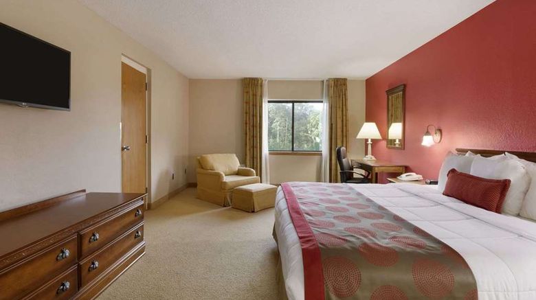 <b>Ramada Raleigh Suite</b>. Images powered by <a href="https://iceportal.shijigroup.com/" title="IcePortal" target="_blank">IcePortal</a>.