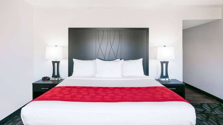 <b>Ramada Tuscaloosa Suite</b>. Images powered by <a href="https://iceportal.shijigroup.com/" title="IcePortal" target="_blank">IcePortal</a>.