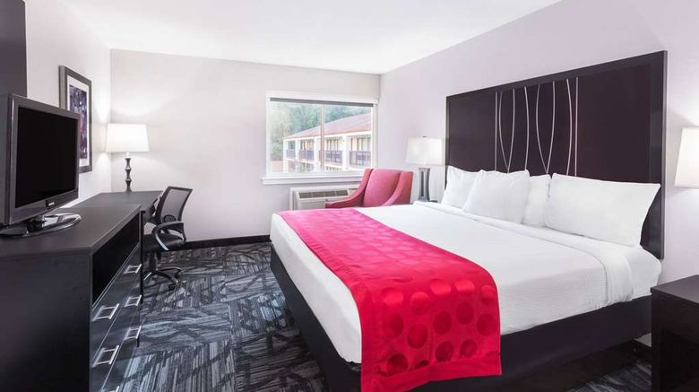 <b>Ramada Tuscaloosa Suite</b>. Images powered by <a href="https://iceportal.shijigroup.com/" title="IcePortal" target="_blank">IcePortal</a>.